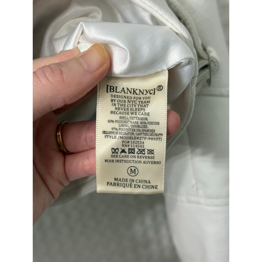 Blank NYC White Embroidered Floral Vegan Leather Moto Jacket Sz Med - Picture 7 of 10